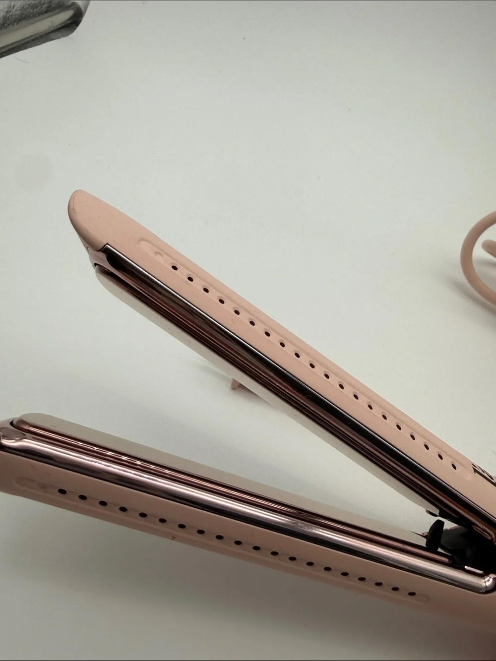 NWOT L’ange Pink Hair Straightener Flat Iron Adjustable Heat 280–430°F